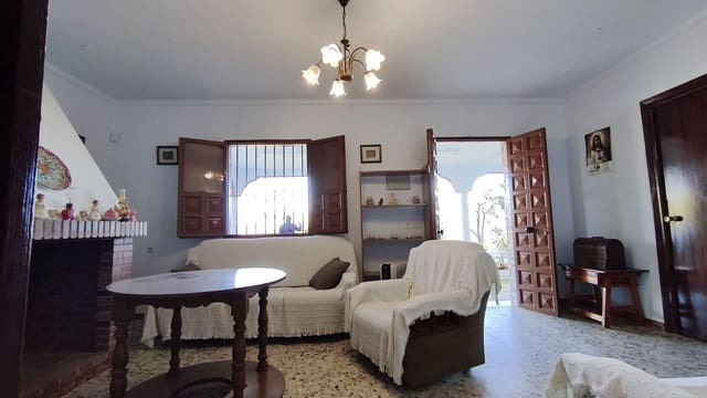 3 soveværelse Finca/Landehus til salg i Guaro med swimmingpool - € 330.000 (Ref: 9395275)