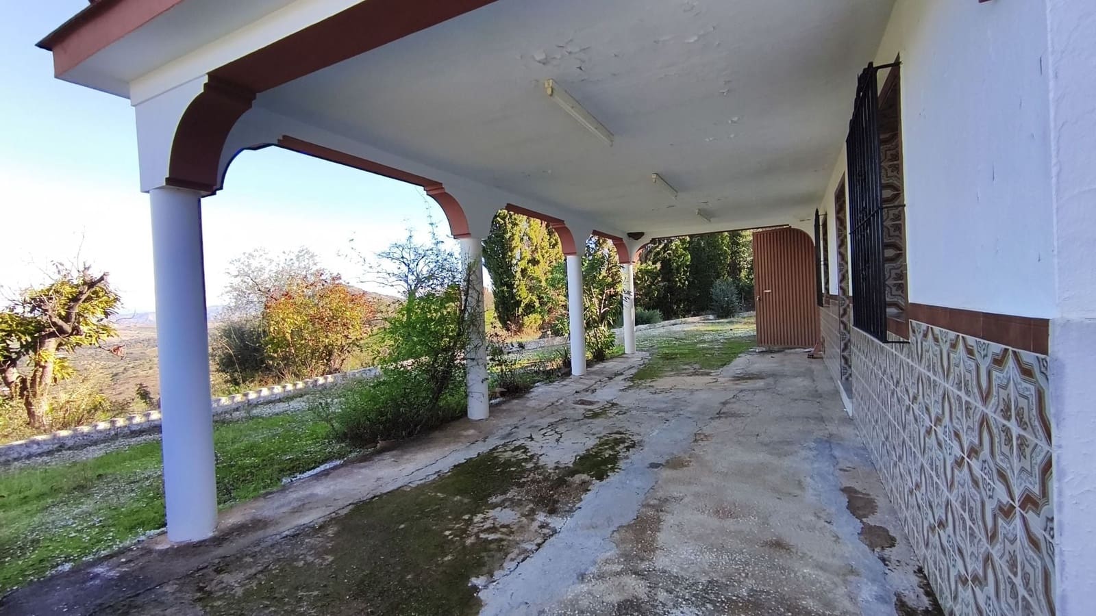 3 soveværelse Finca/Landehus til salg i Guaro med swimmingpool - € 330.000 (Ref: 9395275)