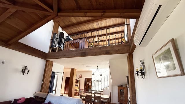 4 soveværelse Villa til salg i Alhaurín el Grande med swimmingpool - € 749.000 (Ref: 9471636)