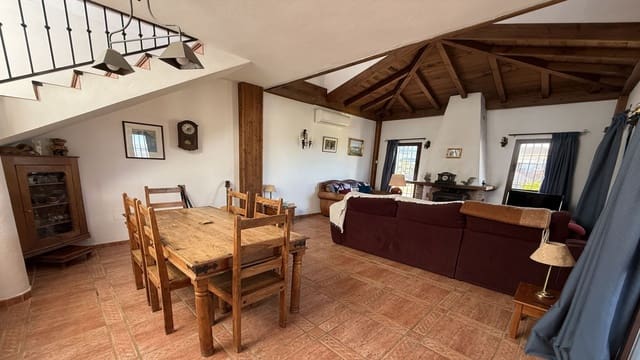 4 soveværelse Villa til salg i Alhaurín el Grande med swimmingpool - € 749.000 (Ref: 9471636)