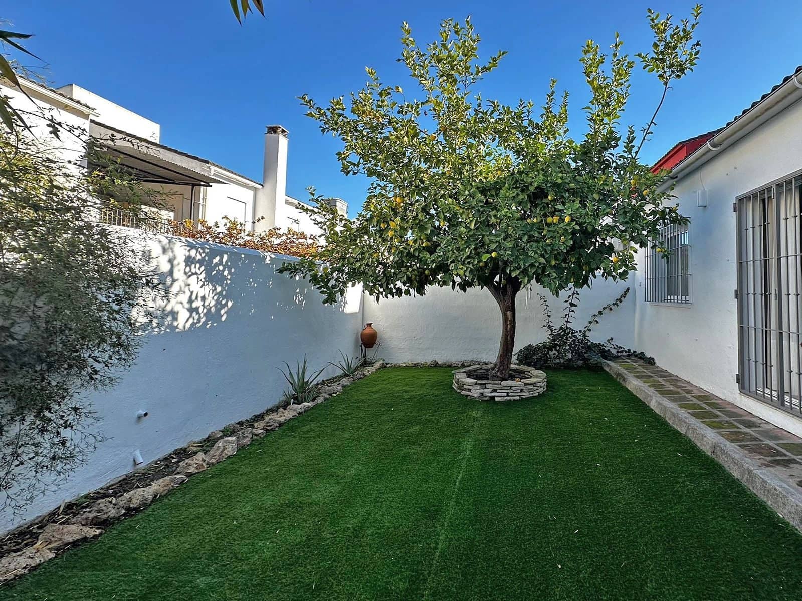 Casa de 4 habitaciones en Coín en alquiler - 1.000 € (Ref: 9484949)