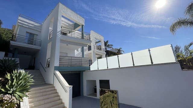 4 sovrum Villa till salu i Coín med pool - 649 000 € (Ref: 9496453)