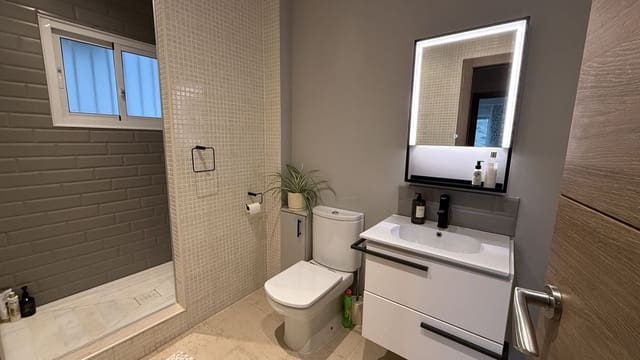 4 sovrum Villa till salu i Coín med pool - 649 000 € (Ref: 9496453)