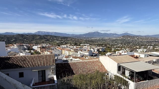 3 slaapkamer Huis te koop in Alhaurín el Grande - € 349.000 (Ref: 9528860)