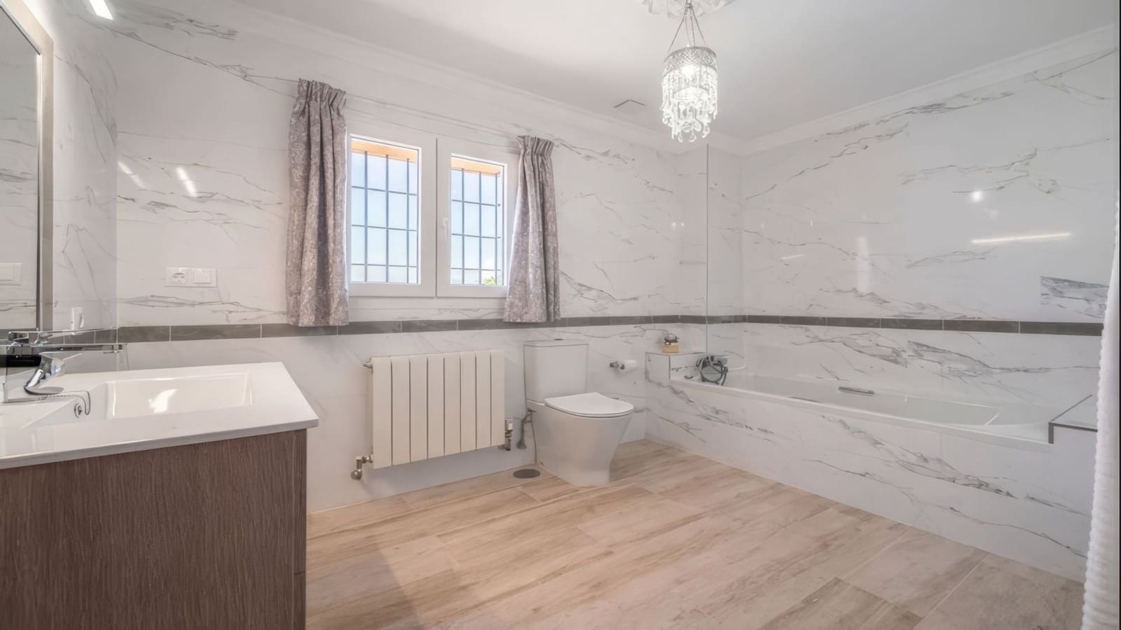 5 quarto Moradia para venda em Alhaurin el Grande com piscina - 695 000 € (Ref: 9535390)