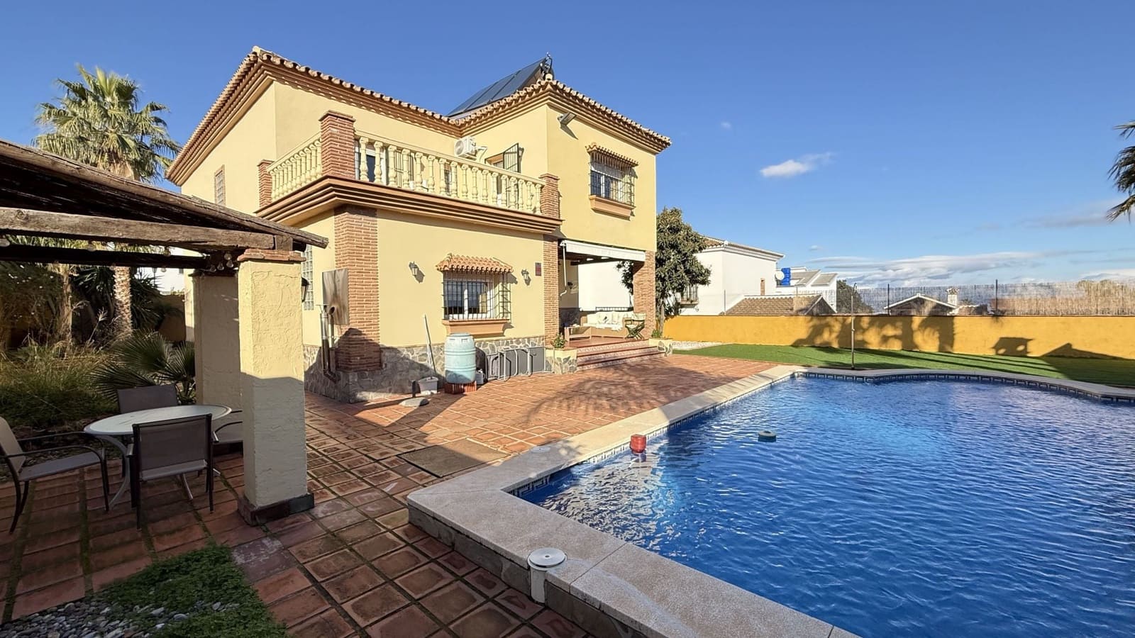 5 quarto Moradia para venda em Alhaurin el Grande com piscina - 695 000 € (Ref: 9535390)