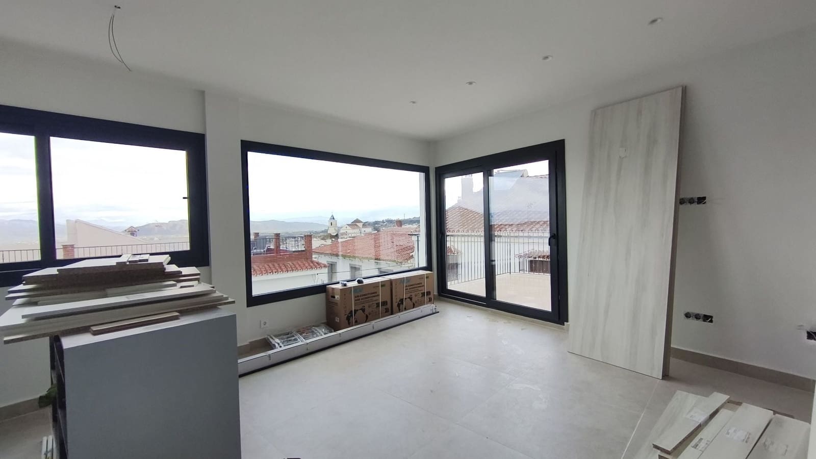 1 bedroom Penthouse for rent in Alhaurin el Grande - € 900 (Ref: 9593100)