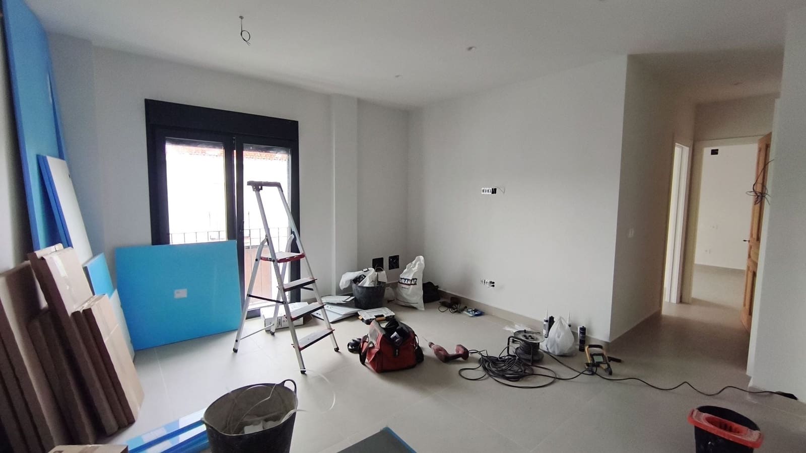 2 bedroom Apartment for rent in Alhaurin el Grande - € 850 (Ref: 9593101)