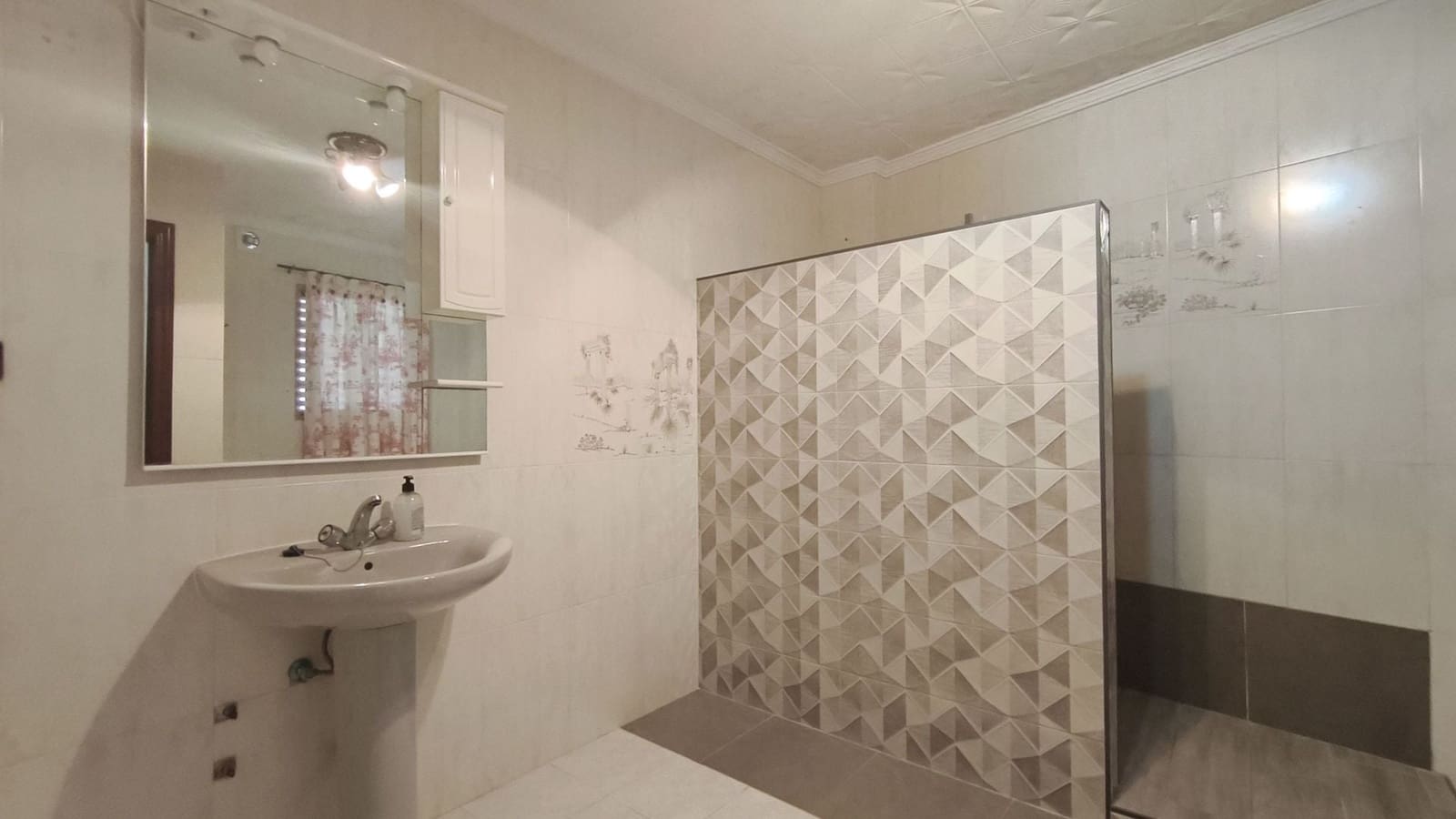 4 makuuhuone Omakotitalo myytävänä paikassa Alhaurin el Grande - 349 000 € (Ref: 9643654)