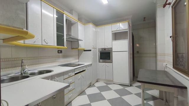 4 makuuhuone Omakotitalo myytävänä paikassa Alhaurín el Grande - 349 000 € (Ref: 9643654)