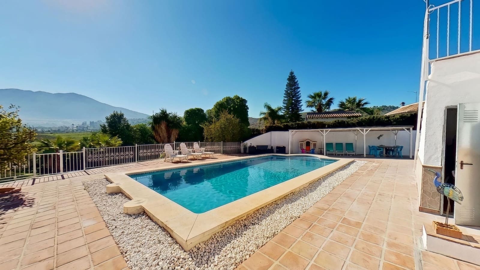 5 bedroom Finca/Country House for sale in Coin with pool - € 420,000 (Ref: 9646752)