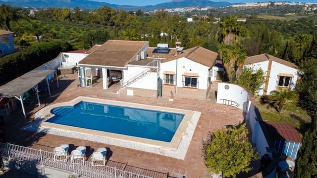 5 chambre Finca/Maison de Campagne à vendre à Coín avec piscine - 420 000 € (Ref: 9646752)