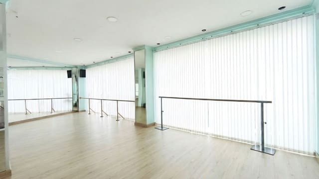 Commercial for sale in Alhaurín el Grande - € 425,000 (Ref: 9672244)