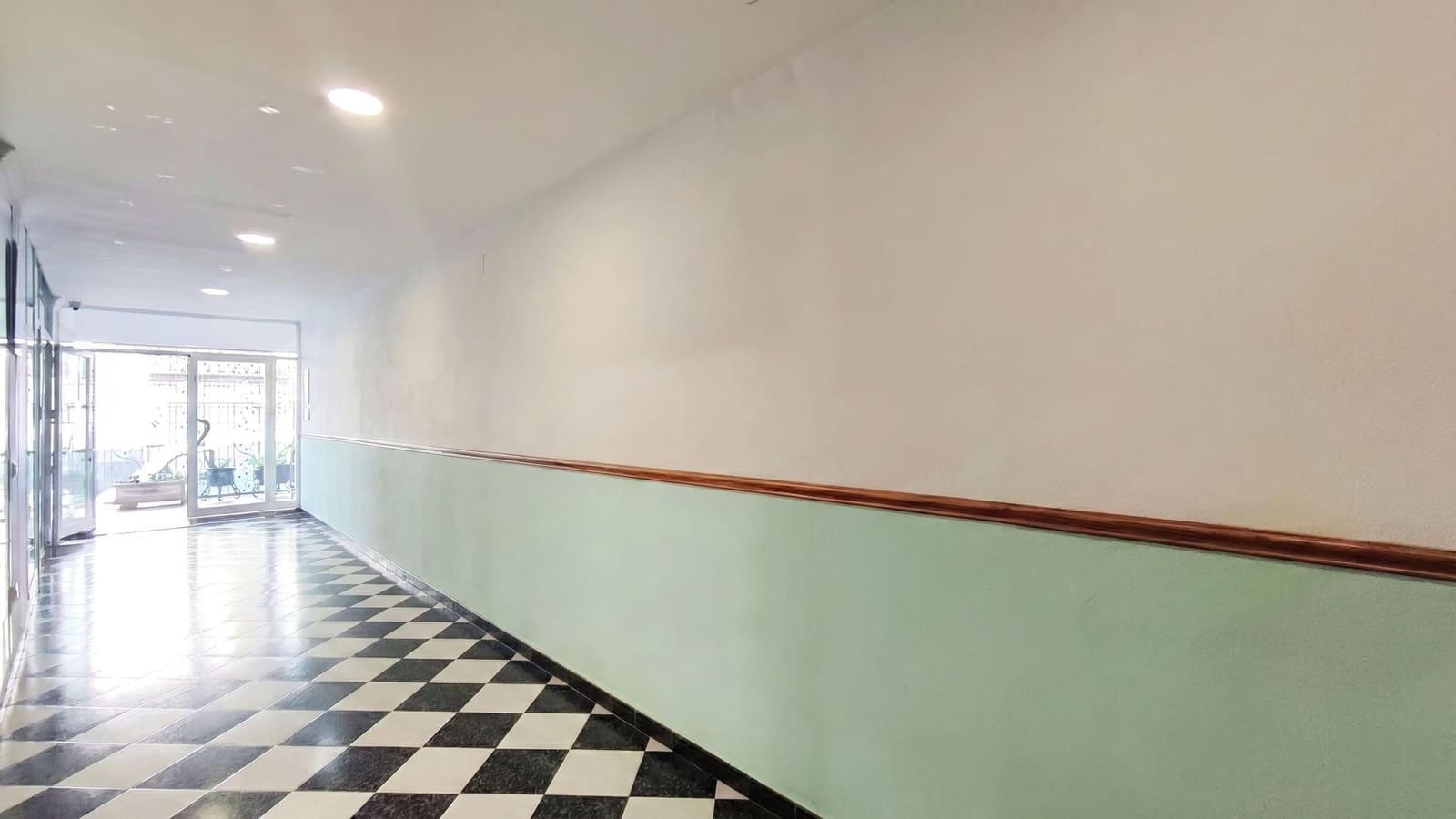 Commercial for sale in Alhaurin el Grande - € 425,000 (Ref: 9672244)