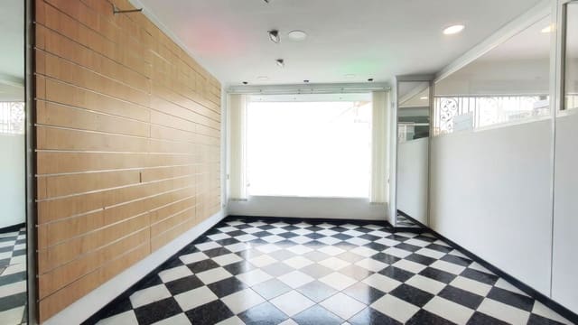 Commercial for sale in Alhaurín el Grande - € 425,000 (Ref: 9672244)