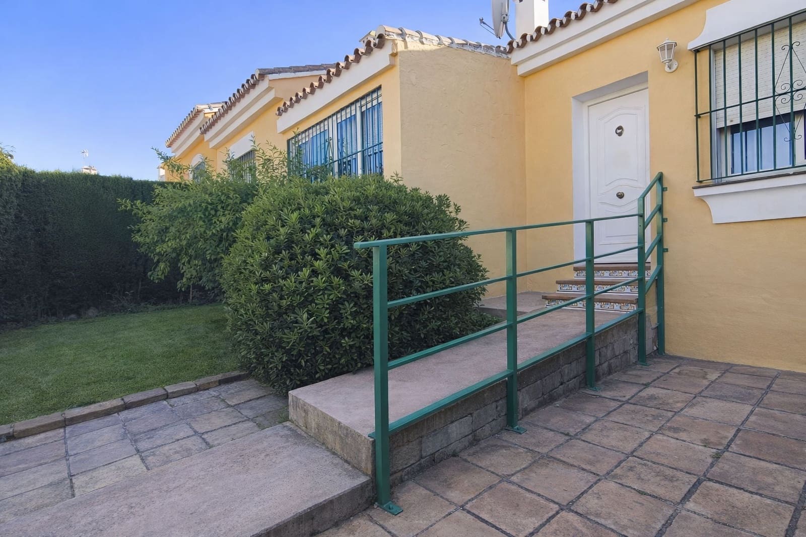 Casa de 3 habitaciones en Coín en venta con piscina - 229.000 € (Ref: 9737764)