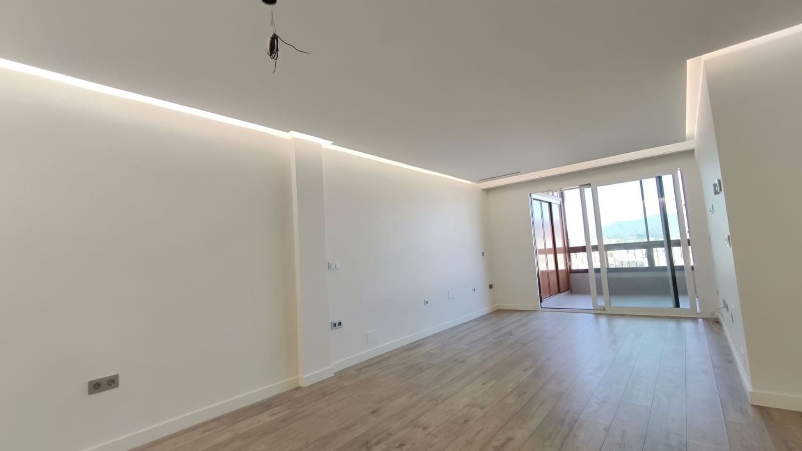 4 sypialnia Apartament do wynajęcia w Miasto Malaga z garażem - 3 500 € (Ref: 9770191)