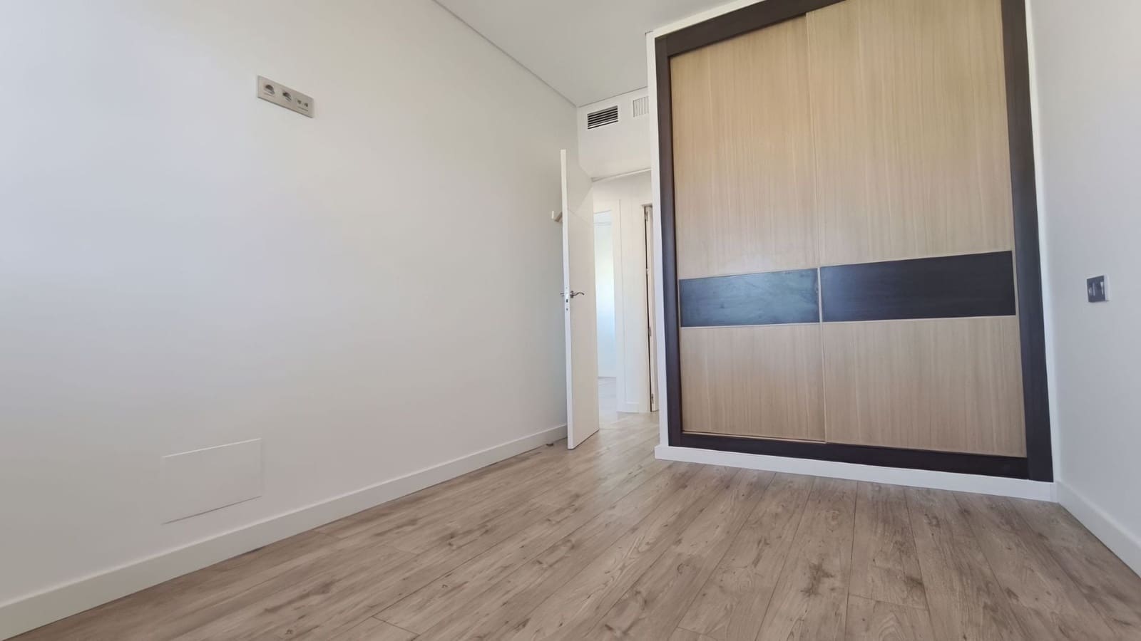 4 sypialnia Apartament do wynajęcia w Miasto Malaga z garażem - 3 500 € (Ref: 9770191)