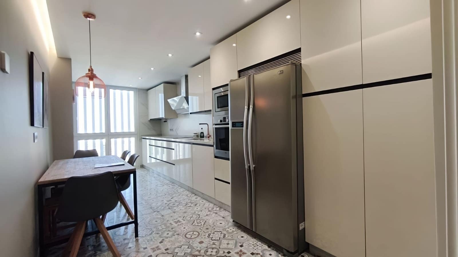 4 sypialnia Apartament do wynajęcia w Miasto Malaga z garażem - 3 500 € (Ref: 9770191)