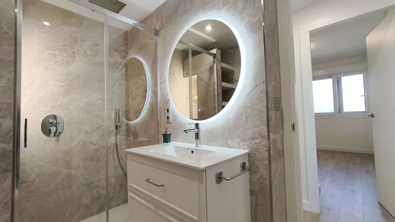 4 sypialnia Apartament do wynajęcia w Miasto Malaga z garażem - 3 500 € (Ref: 9770191)