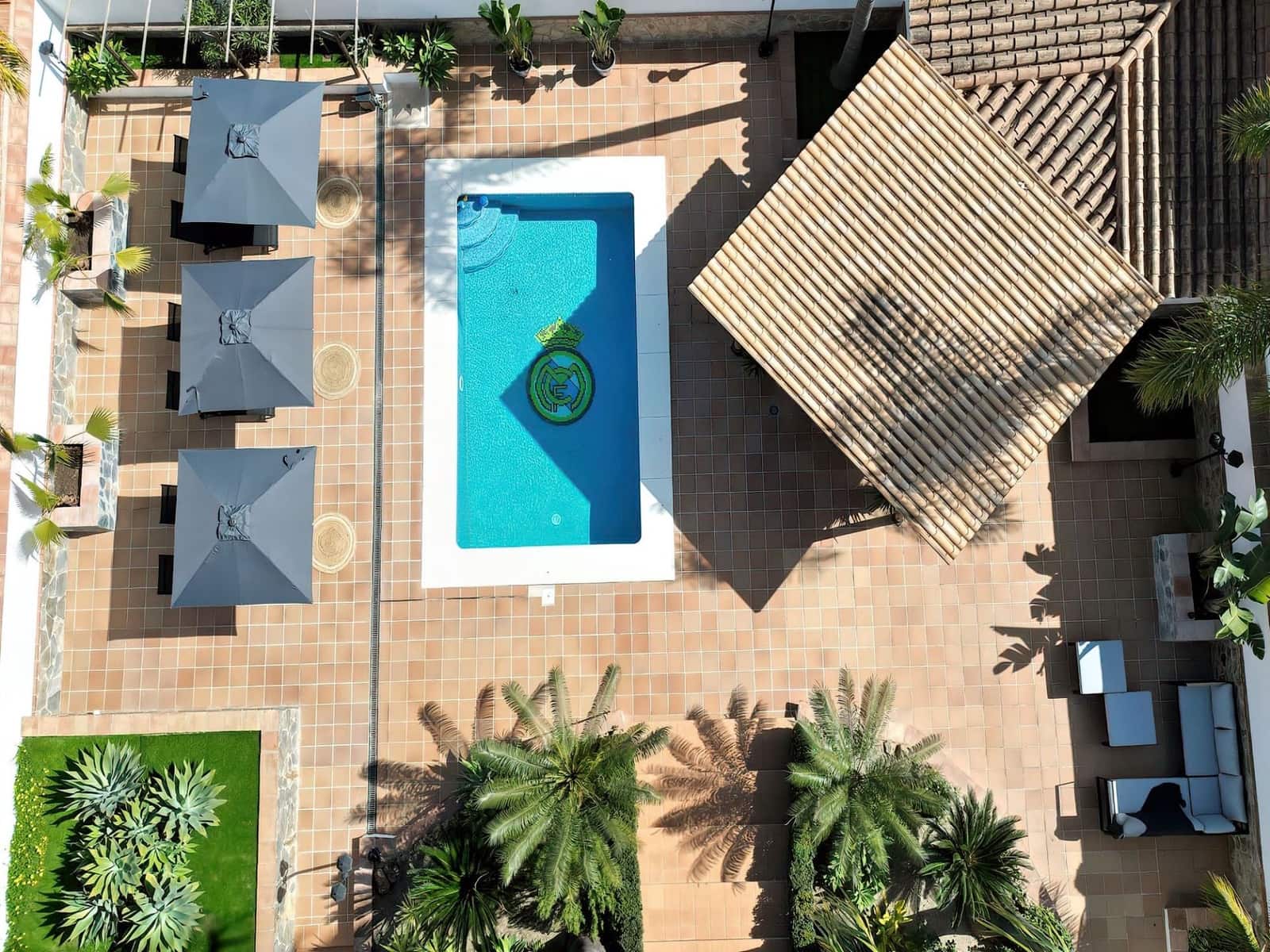 4 Zimmer Villa zu verkaufen in Alhaurin el Grande mit Pool - 845.000 € (Ref: 9805904)