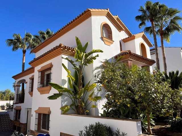 4 Zimmer Villa zu verkaufen in Alhaurín el Grande mit Pool - 845.000 € (Ref: 9805904)
