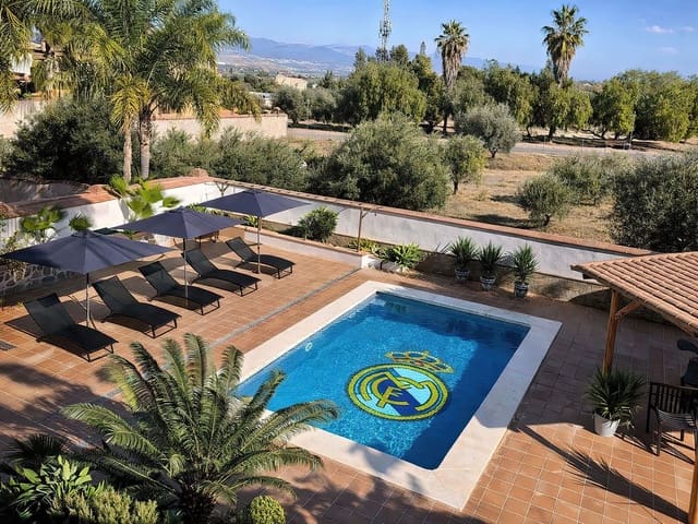 4 Zimmer Villa zu verkaufen in Alhaurín el Grande mit Pool - 845.000 € (Ref: 9805904)