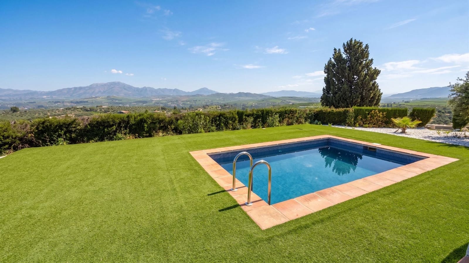 2 makuuhuone Maalaistalo myytävänä paikassa Coin mukana uima-altaan - 365 000 € (Ref: 9807505)