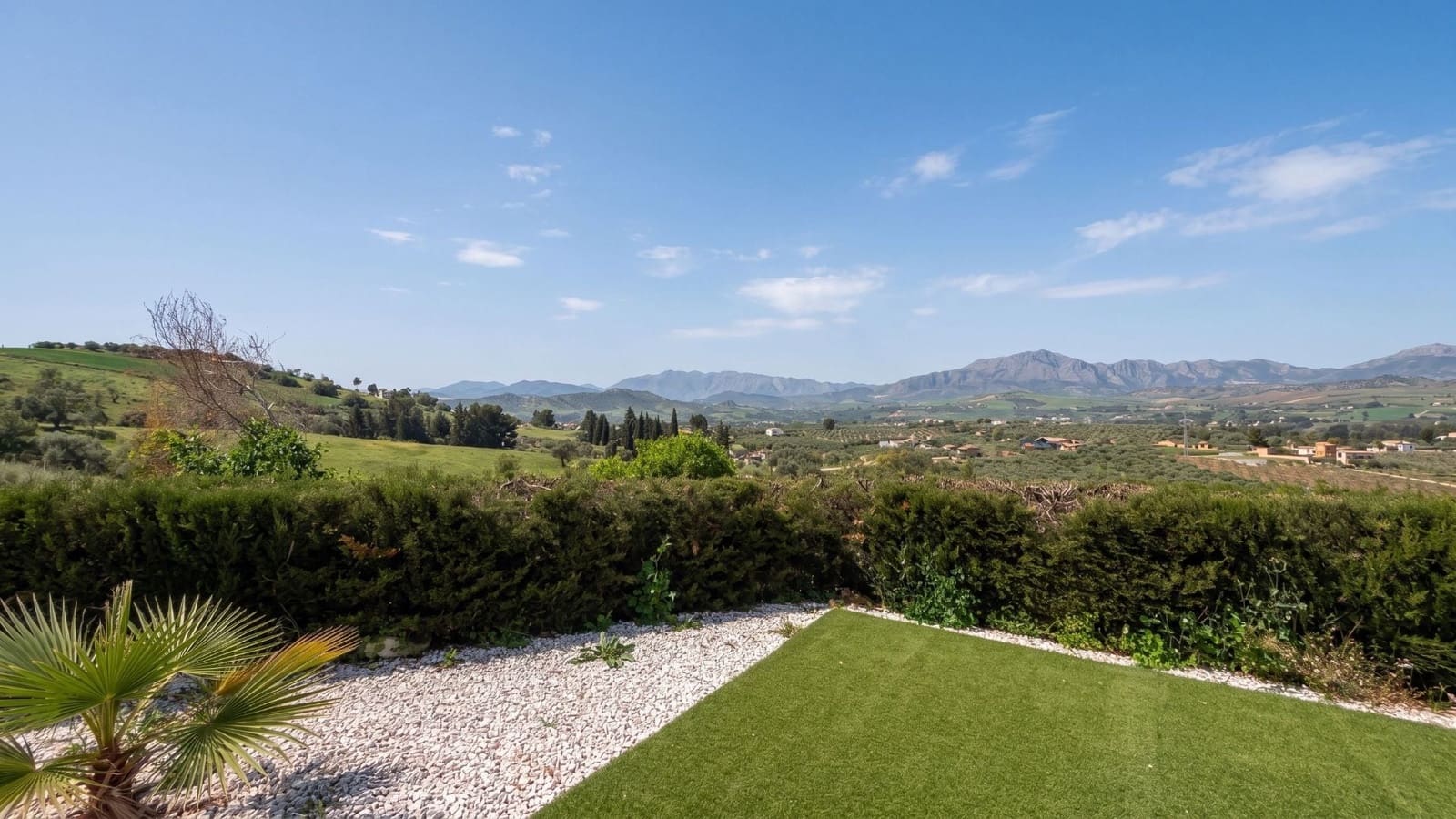 2 makuuhuone Maalaistalo myytävänä paikassa Coin mukana uima-altaan - 365 000 € (Ref: 9807505)