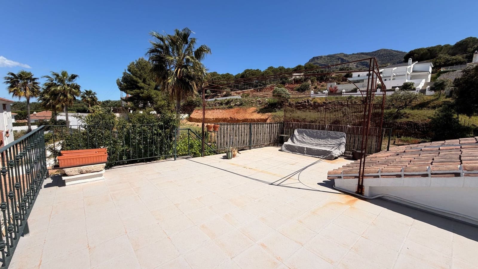 2 bedroom Villa for sale in Alhaurin el Grande - € 389,000 (Ref: 9828157)