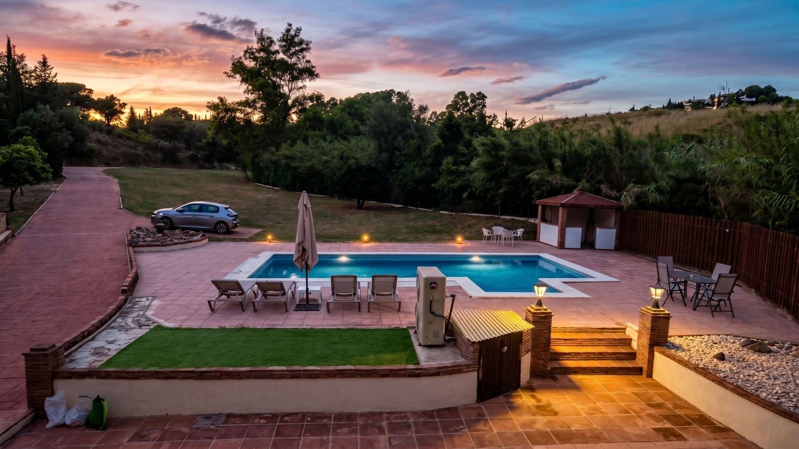 4 soveværelse Finca/Landehus til salg i La Cala de Mijas med swimmingpool - € 750.000 (Ref: 9841983)