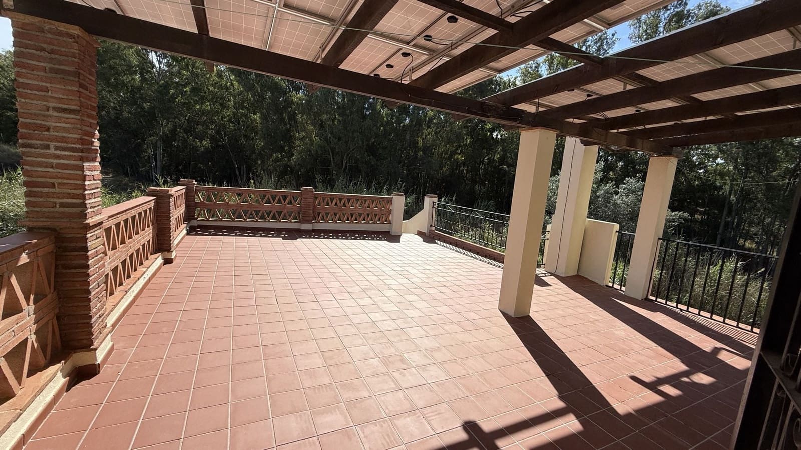 4 soveværelse Finca/Landehus til salg i La Cala de Mijas med swimmingpool - € 750.000 (Ref: 9841983)