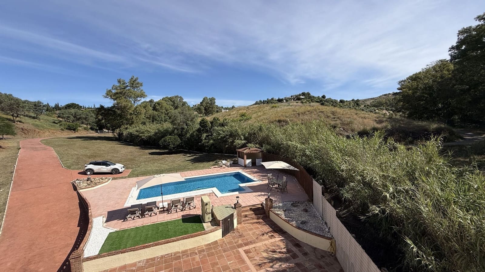 4 soveværelse Finca/Landehus til salg i La Cala de Mijas med swimmingpool - € 750.000 (Ref: 9841983)