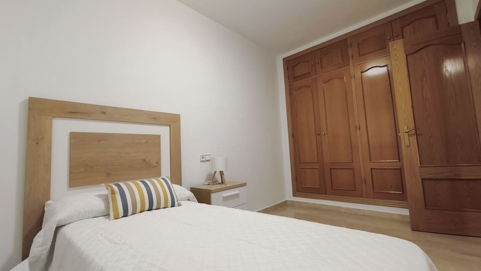 3 bedroom Apartment for rent in Alhaurin el Grande with garage - € 890 (Ref: 9844705)