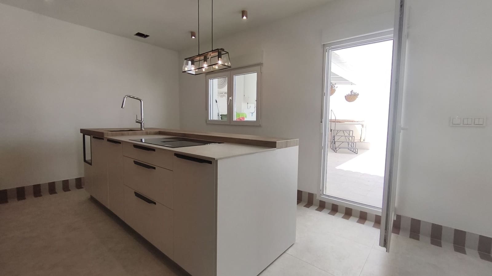 2 soverom Leilighet til leie i Alhaurin el Grande - € 1 100 (Ref: 9858597)