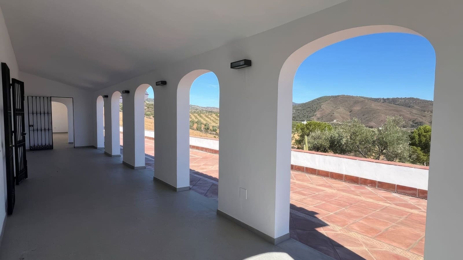 6 bedroom Finca/Country House for sale in Casarabonela with pool - € 1,400,000 (Ref: 9928462)