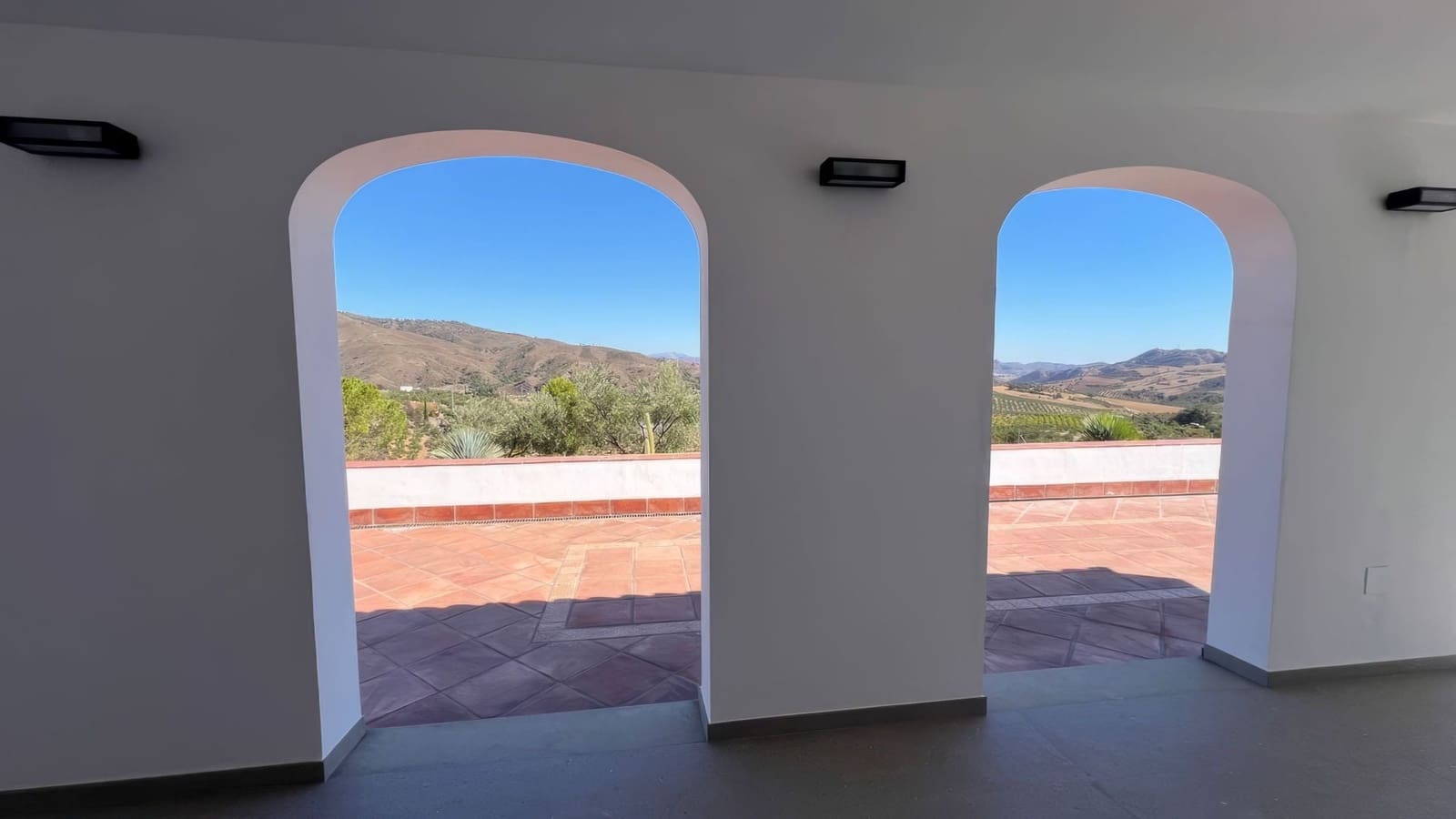 6 bedroom Finca/Country House for sale in Casarabonela with pool - € 1,400,000 (Ref: 9928462)