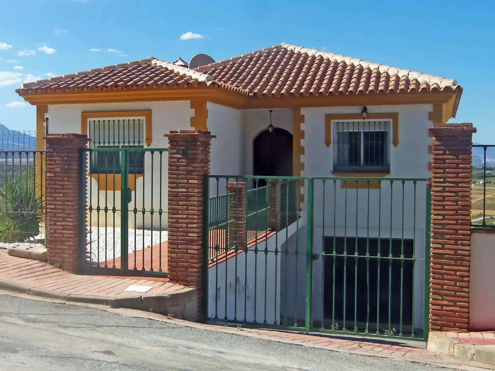 6 chambre Villa/Maison à vendre à Coin avec piscine garage - 475 000 € (Ref: 9949055)