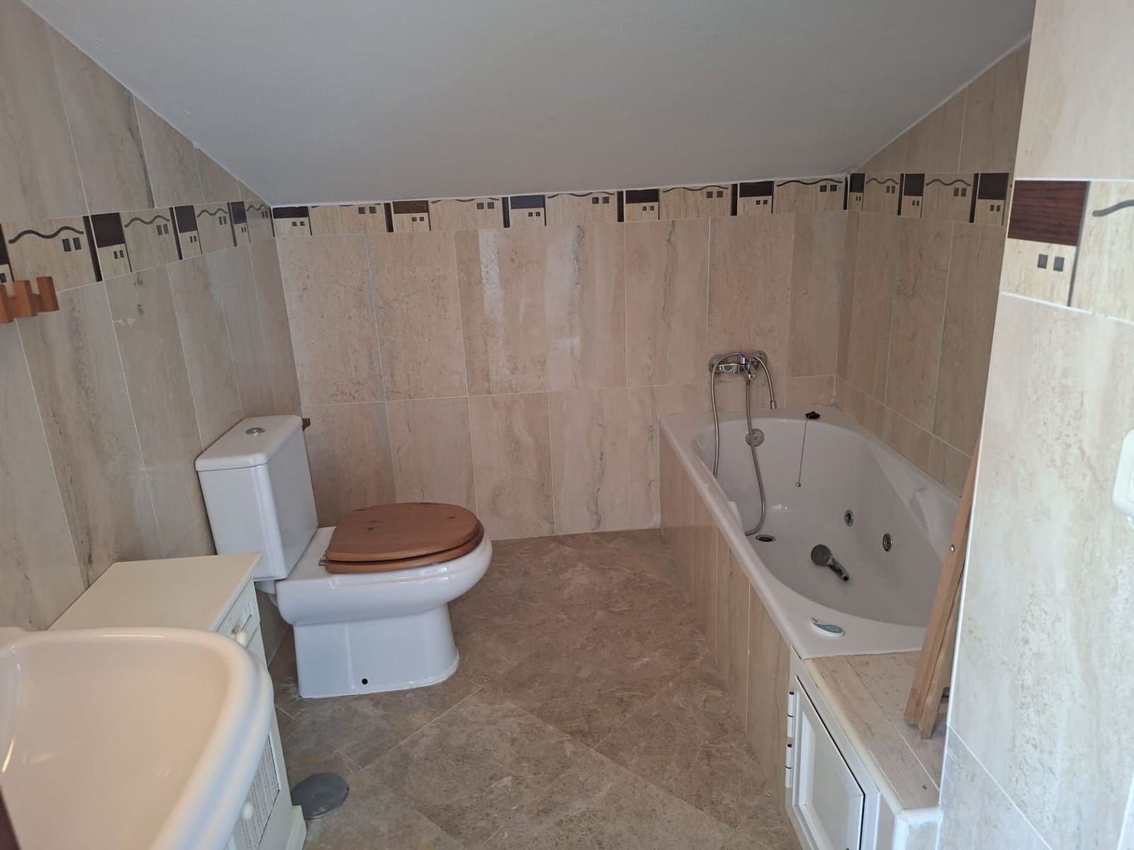 3 soveværelse Penthouse til leje i Alhaurin el Grande - € 1.200 (Ref: 9950881)