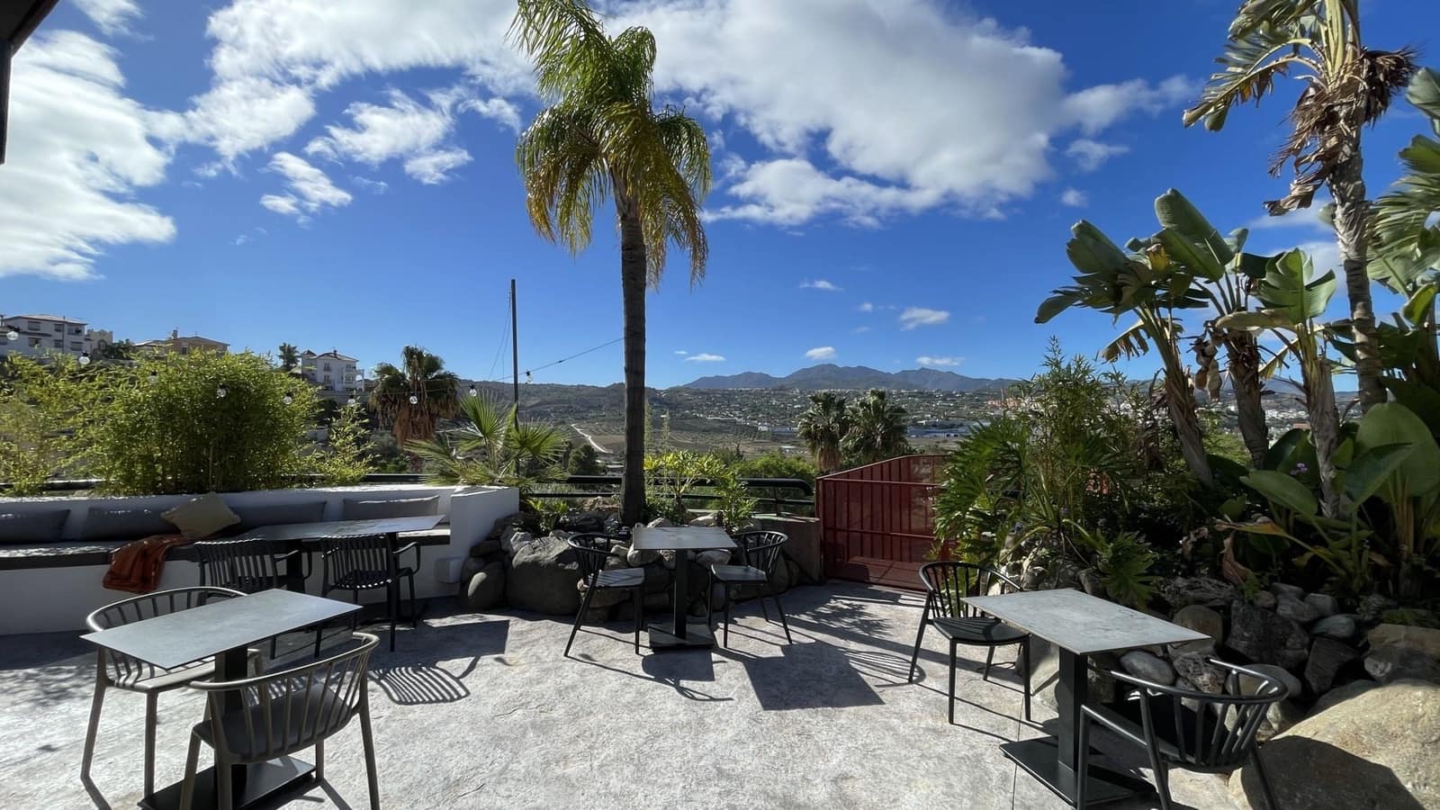 Commercial for sale in Coin - € 149,000 (Ref: 9958962)