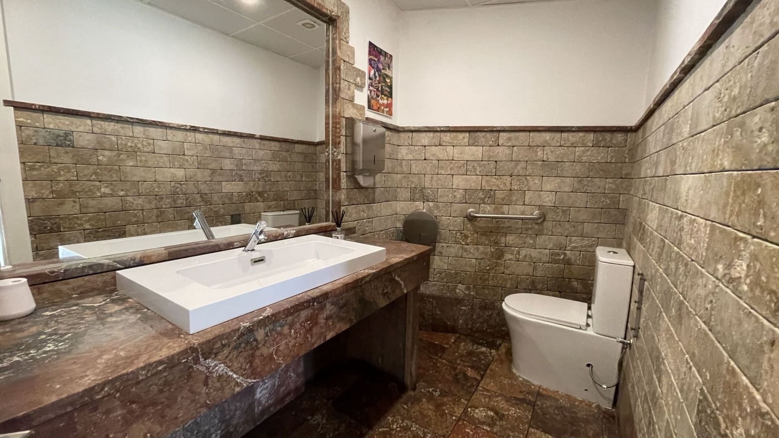 Commercial for sale in Coin - € 149,000 (Ref: 9958962)
