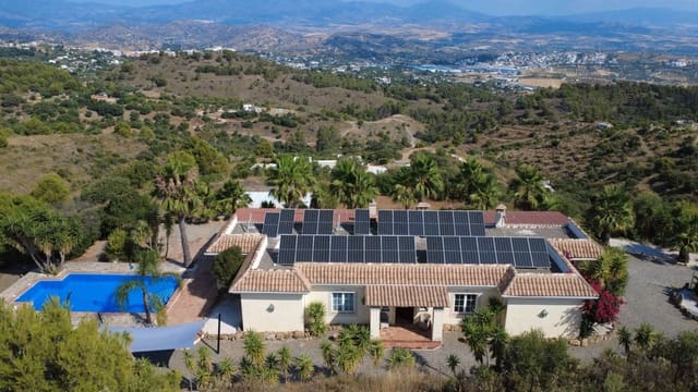 4 soverom Finca/Herregård til salgs i Coín med svømmebasseng garasje - € 648 000 (Ref: 9965860)