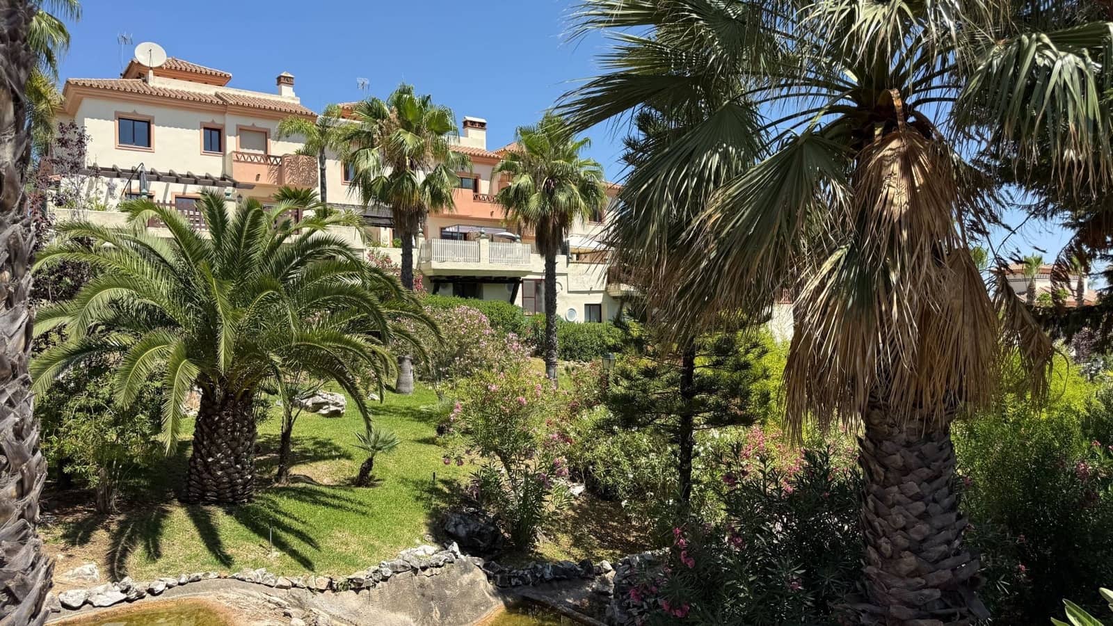 5 soverom Villa til salgs i Coin med svømmebasseng garasje - € 495 950 (Ref: 9965861)