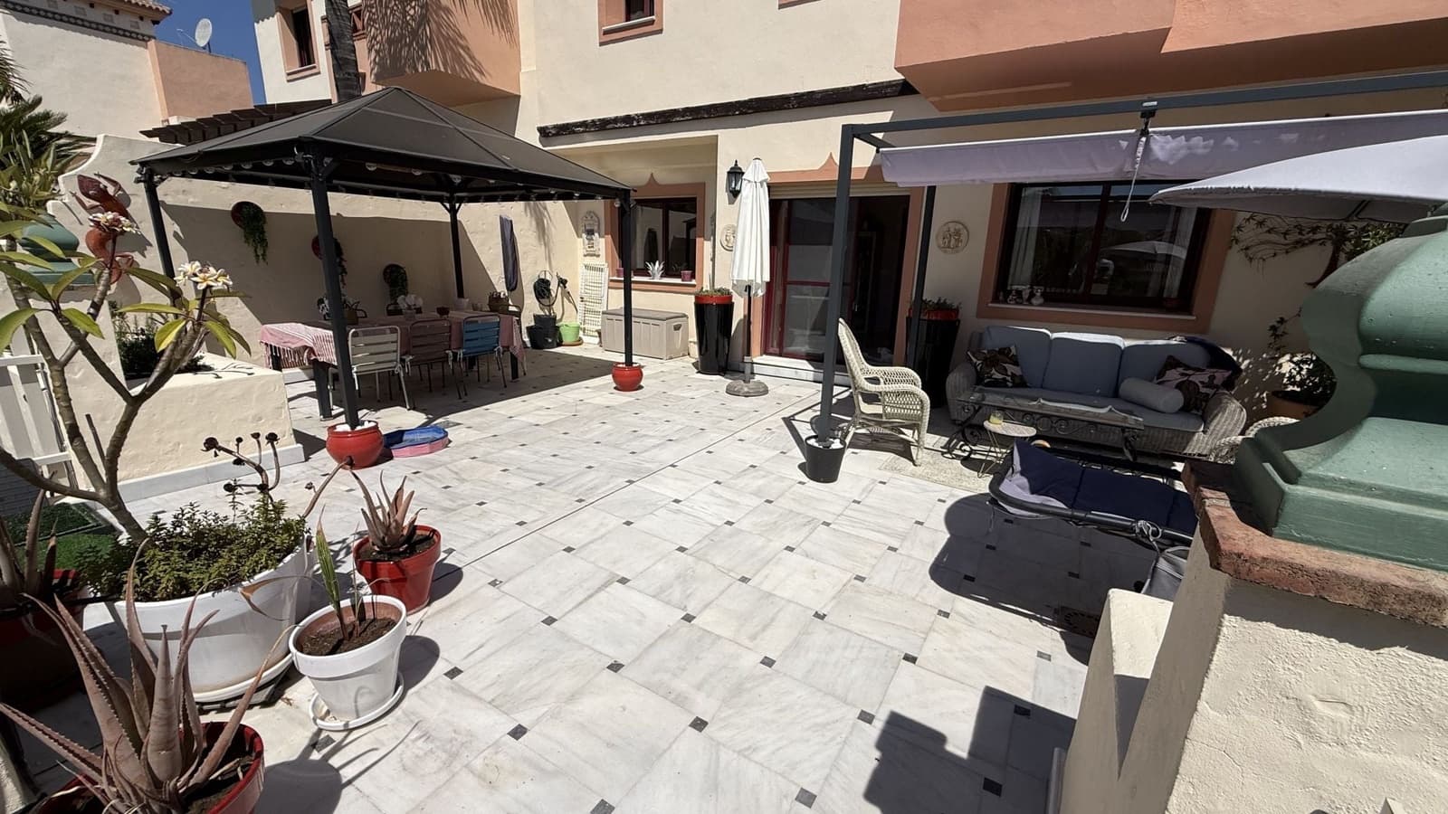 5 soverom Villa til salgs i Coin med svømmebasseng garasje - € 495 950 (Ref: 9965861)