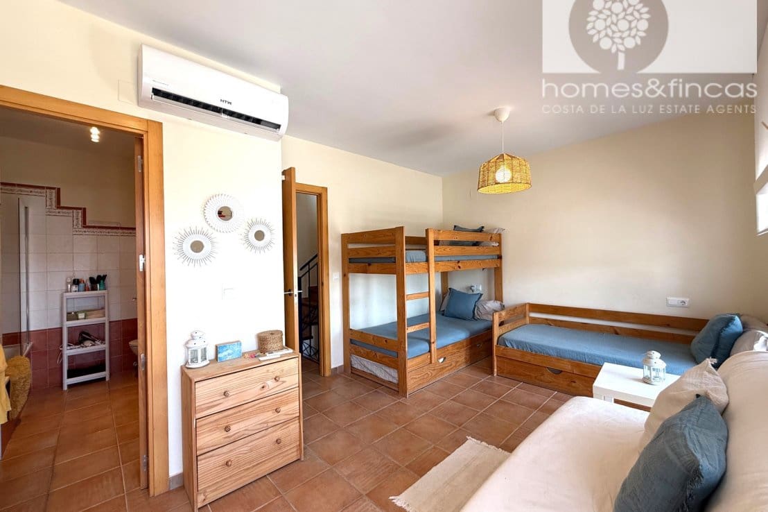 3 bedroom Townhouse for sale in Ayamonte with pool garage - € 294,000 (Ref: 10008069)