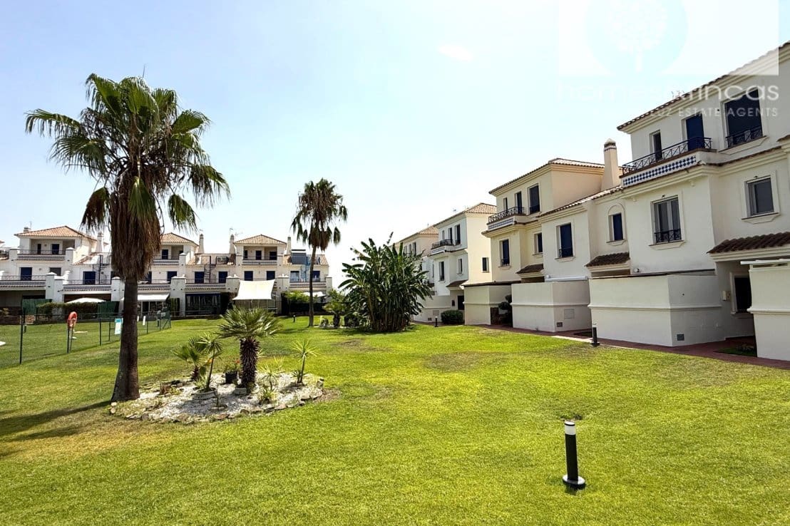 3 bedroom Townhouse for sale in Ayamonte with pool garage - € 294,000 (Ref: 10008069)