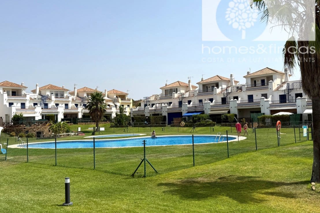 3 bedroom Townhouse for sale in Ayamonte with pool garage - € 294,000 (Ref: 10008069)