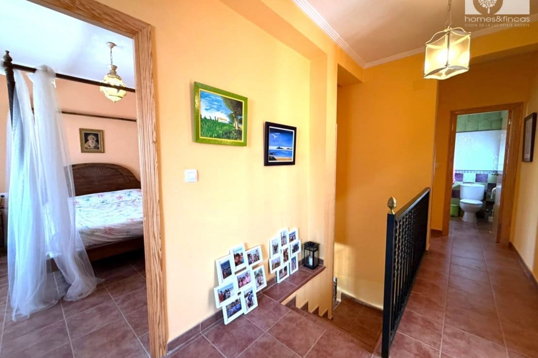 6 quarto Moradia para venda em Islantilla com piscina garagem - 1 100 000 € (Ref: 10016811)