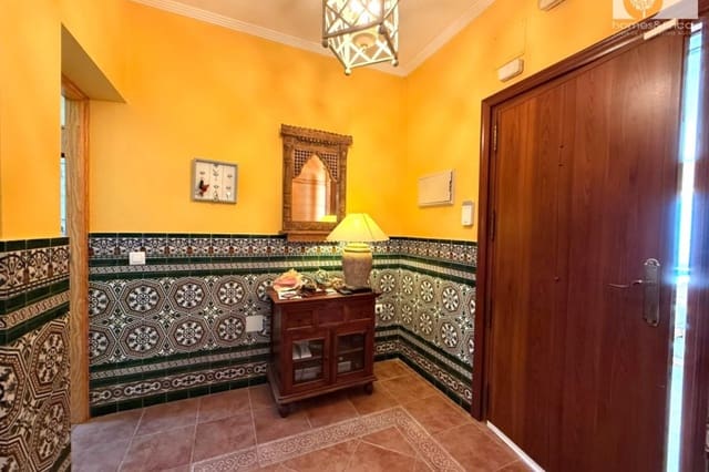 6 quarto Moradia para venda em Islantilla, Isla Cristina com piscina garagem - 1 100 000 € (Ref: 10016811)