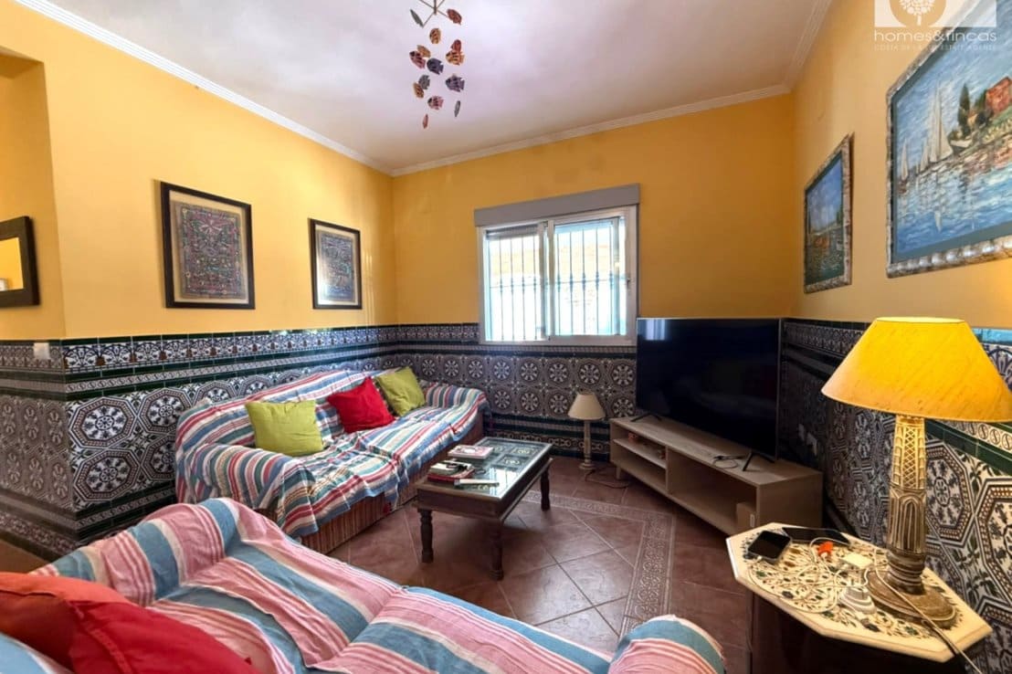 6 quarto Moradia para venda em Islantilla com piscina garagem - 1 100 000 € (Ref: 10016811)